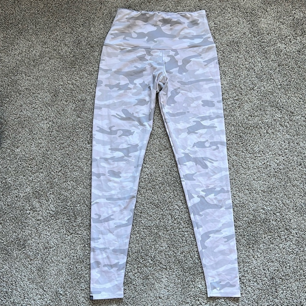 Onzie Flow Camo Leggings